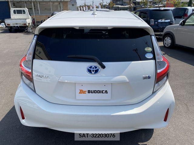 Toyota AQUA 2017-07 260397-7