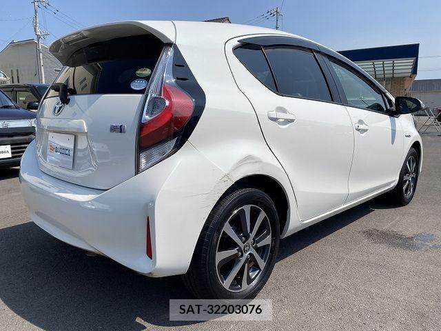 Toyota AQUA 2017-07 260397-6