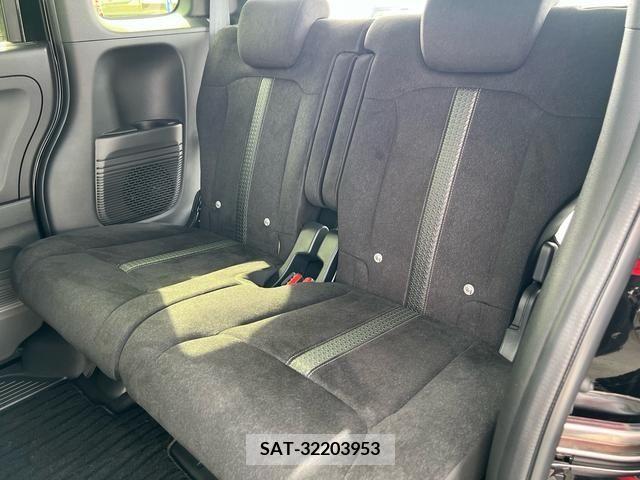 Honda N BOX CUSTOM 2023-04 279238-8
