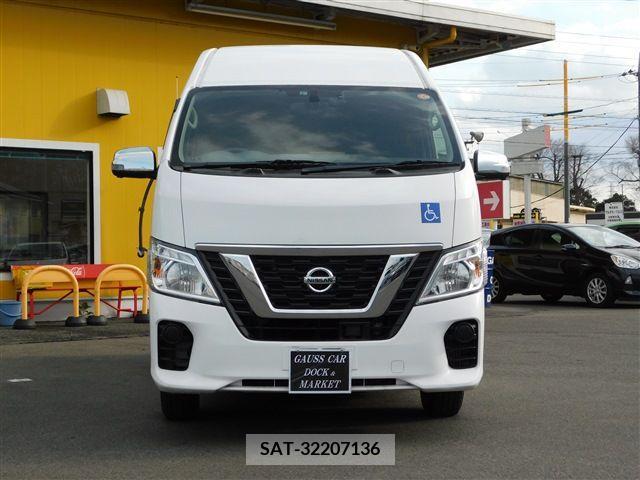 Nissan NV350 Caravan 2018-04 365581-2