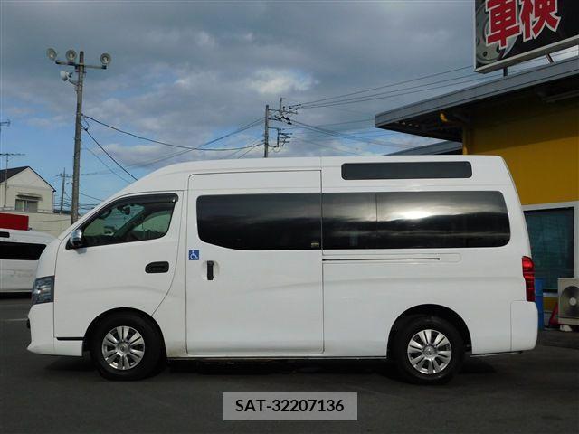 Nissan NV350 Caravan 2018-04 365581-9