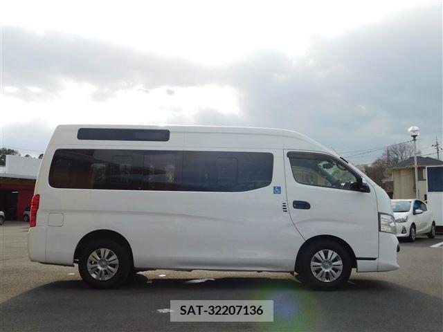 Nissan NV350 Caravan 2018-04 365581-8