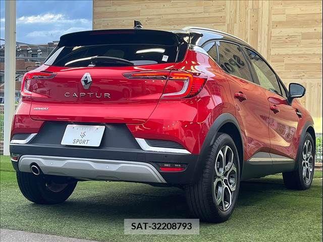 Renault CAPTUR 2021-08 337925-16