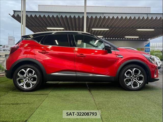 Renault CAPTUR 2021-08 337925-14