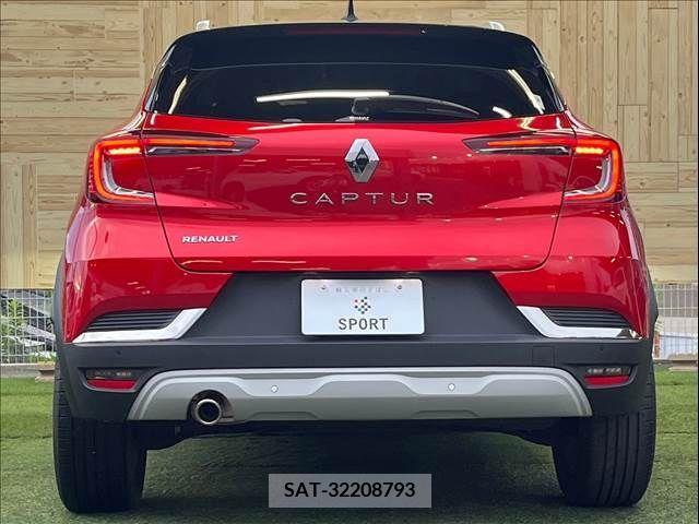 Renault CAPTUR 2021-08 337925-13