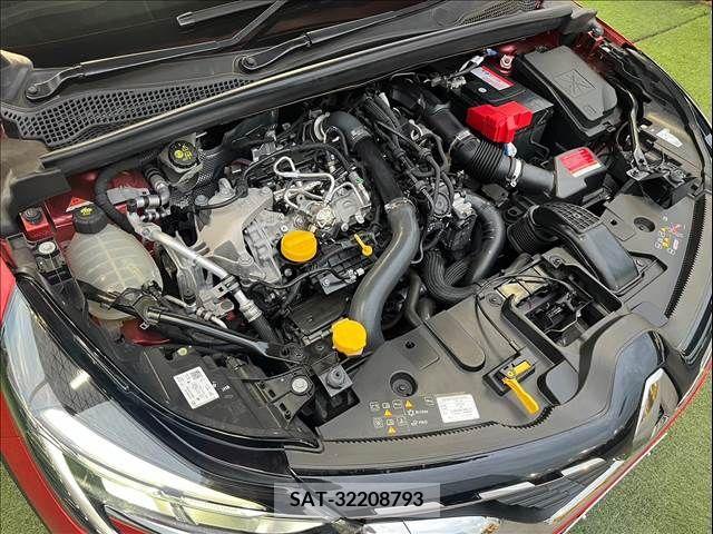 Renault CAPTUR 2021-08 337925-11