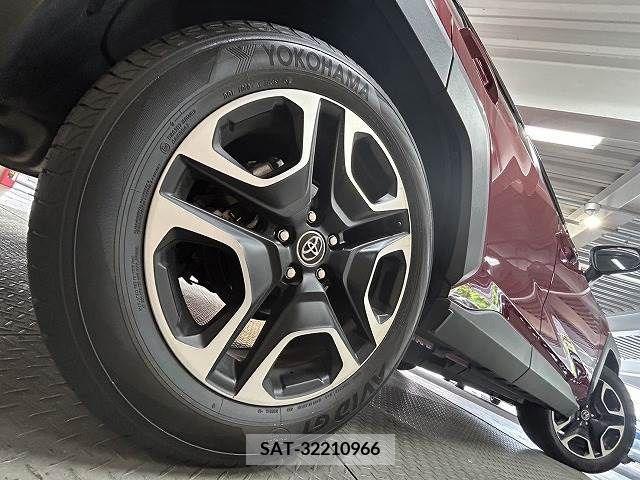 Toyota RAV4 2019-05 282822-10