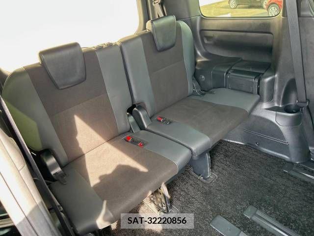 Toyota NOAH 2020-11 279550-10