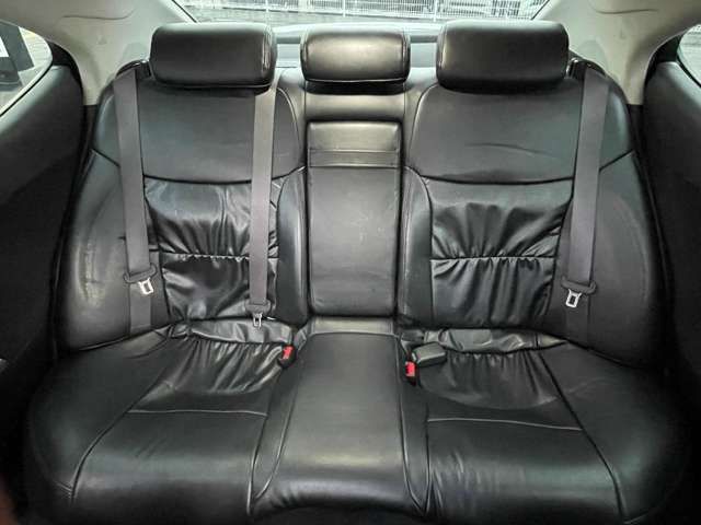 Lexus IS 2005-12 5698-5