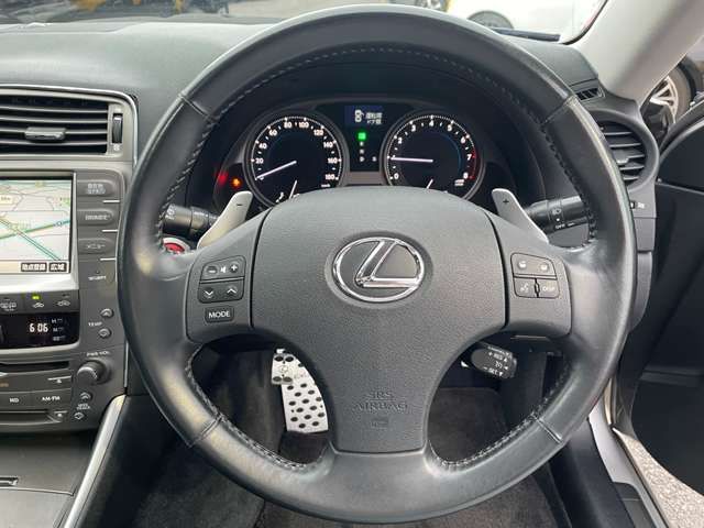 Lexus IS 2005-12 5698-10