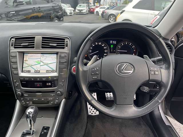 Lexus IS 2005-12 5698-9