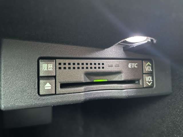 Lexus IS 2005-12 5698-18