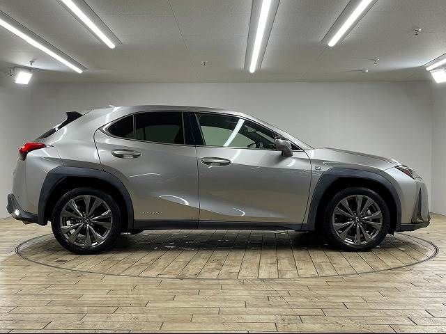 Lexus UX 2019-08 190019-13