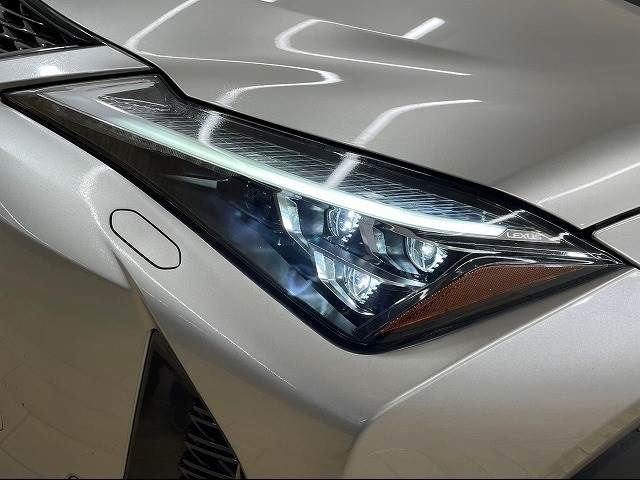 Lexus UX 2019-08 190019-19