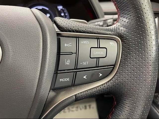 Lexus UX 2019-08 190019-10