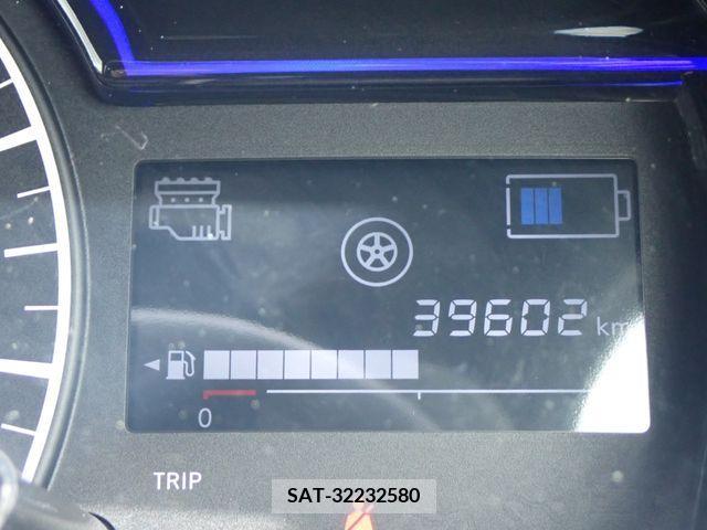 Nissan NOTE 2019-04 334838-14