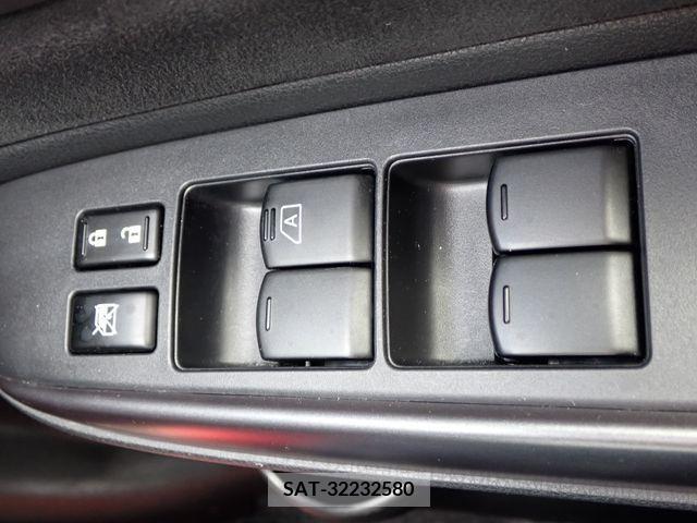 Nissan NOTE 2019-04 334838-8