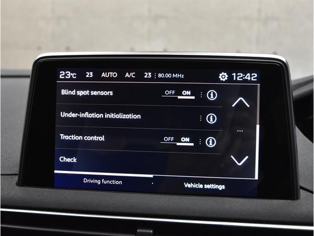 Peugeot 5008 2021-08 188880-22