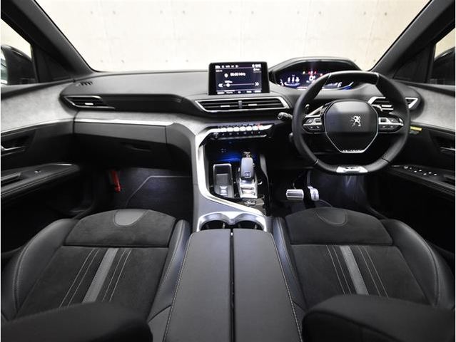 Peugeot 5008 2021-08 188880-2