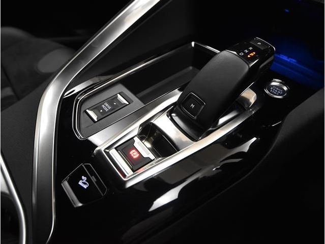 Peugeot 5008 2021-08 188880-26