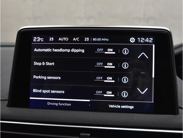 Peugeot 5008 2021-08 188880-21