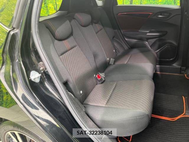 Honda FIT 2017-11 269516-9