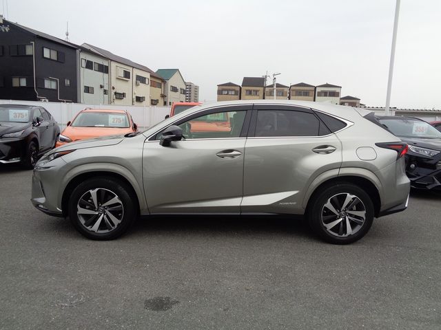 Lexus NX 2018-10 22790-28