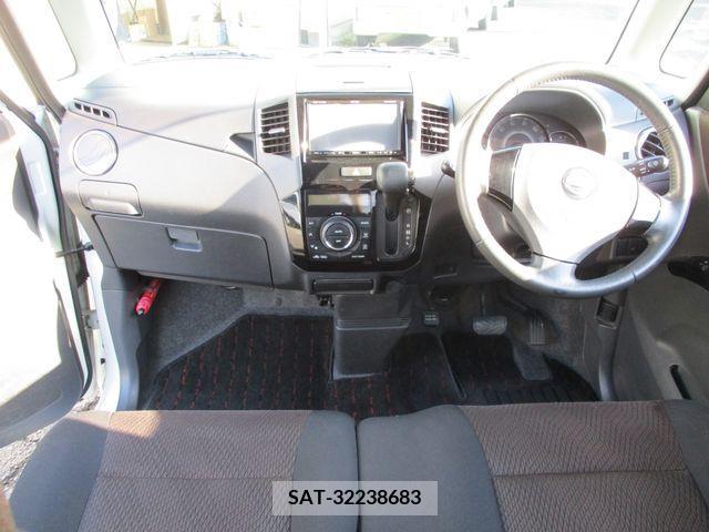Nissan ROOX 2011-06 202247-4