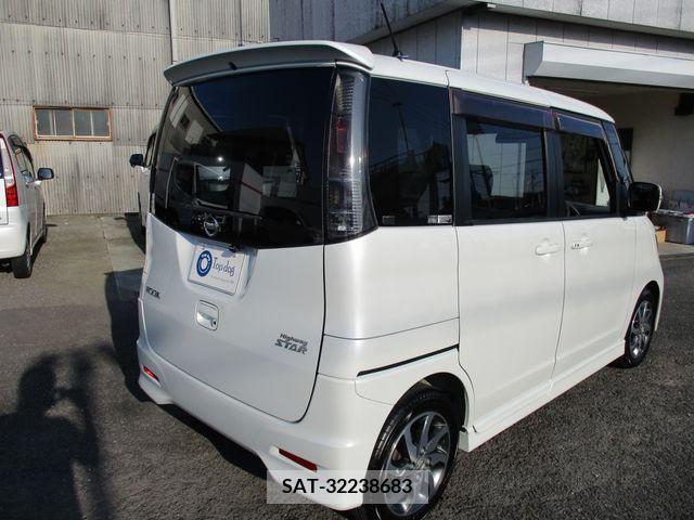 Nissan ROOX 2011-06 202247-5