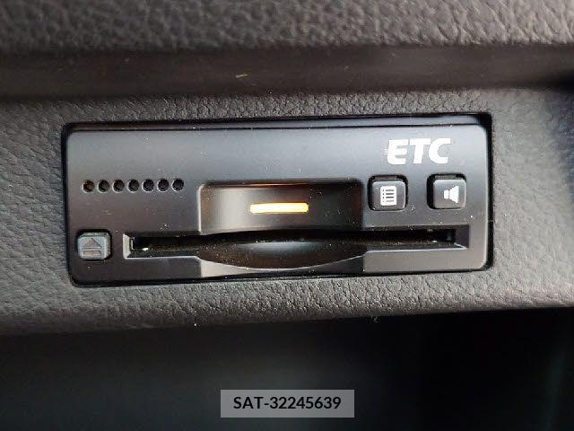 Suzuki X BEE 2018-02 236779-12