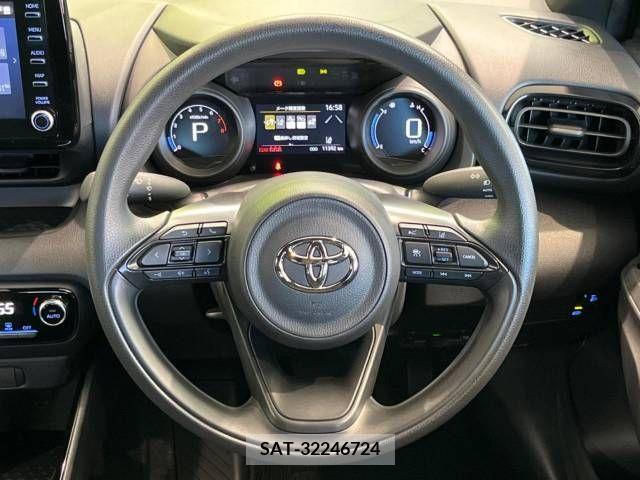 Toyota YARIS 2023-07 371416-11