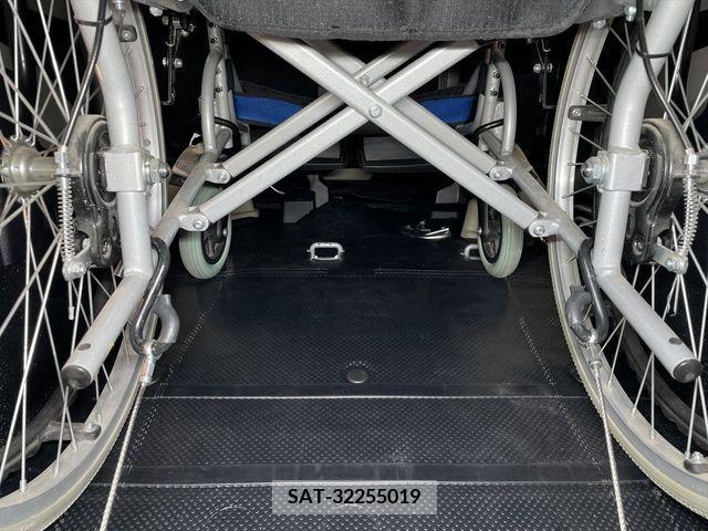 Toyota SIENTA 2017-02 285004-6