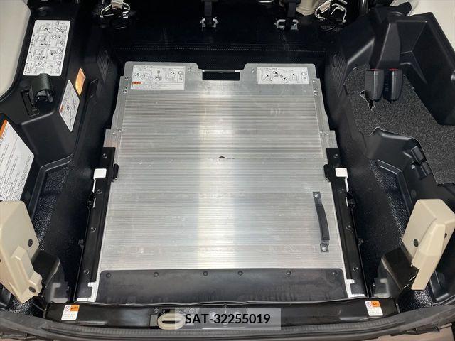 Toyota SIENTA 2017-02 285004-9