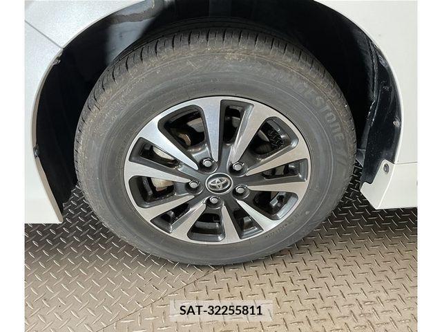 Toyota ESQUIRE 2018-09 347602-27