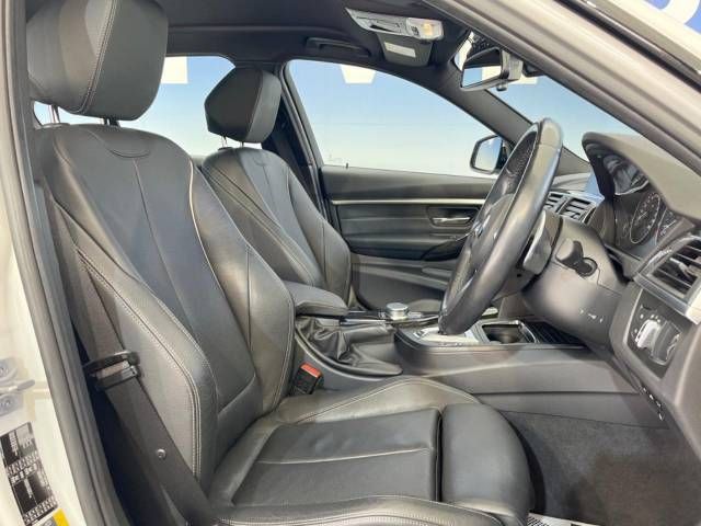 Bmw 3 SERIES 2018-03 182344-8