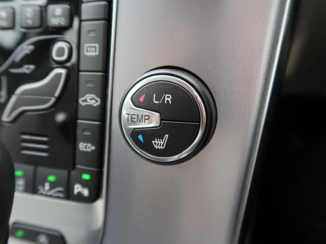 Volvo V40 2019-10 186782-6