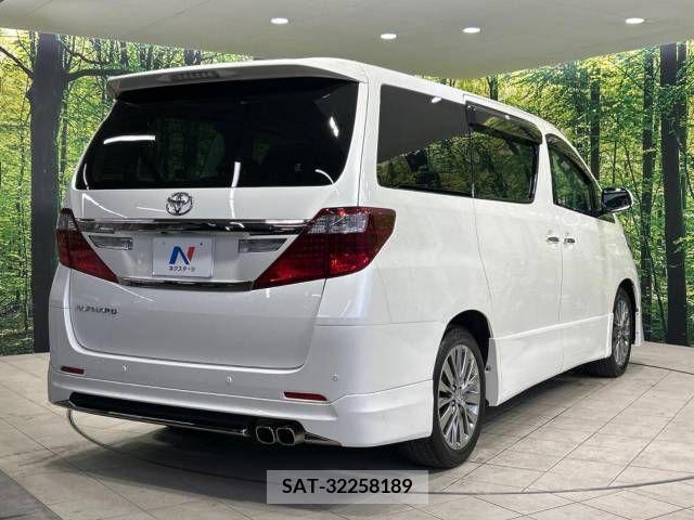 Toyota ALPHARD 2013-07 331169-18