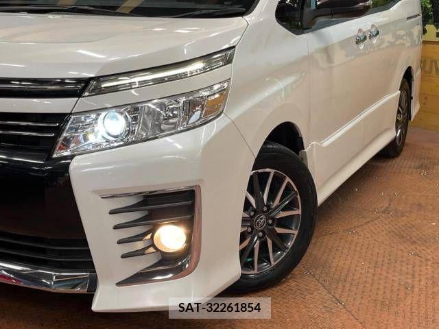 Toyota VOXY 2015-01 289936-12