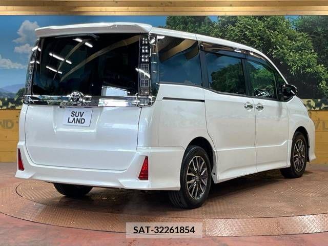 Toyota VOXY 2015-01 289936-17
