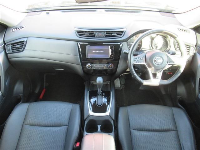 Nissan X-TRAIL 2018-09 7228-1
