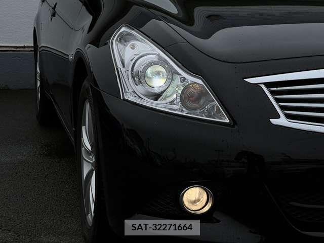 Nissan SKYLINE 2010-04 213405-9