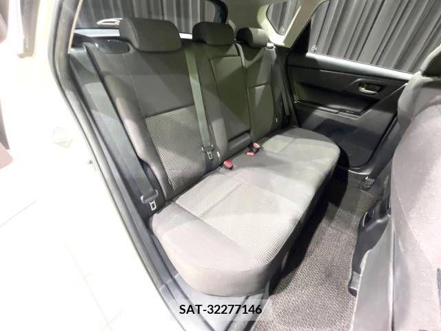 Toyota AURIS 2015-08 350113-9