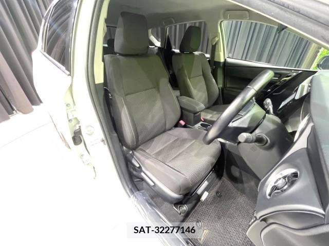 Toyota AURIS 2015-08 350113-8