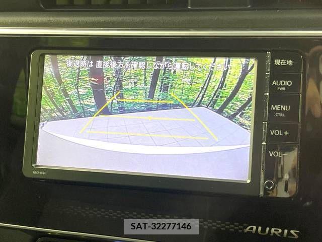 Toyota AURIS 2015-08 350113-3