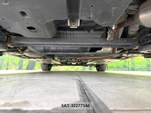 Toyota AURIS 2015-08 350113-19
