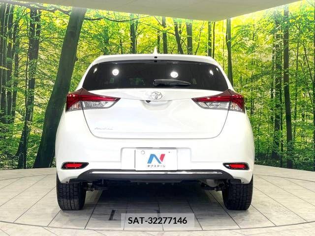 Toyota AURIS 2015-08 350113-15