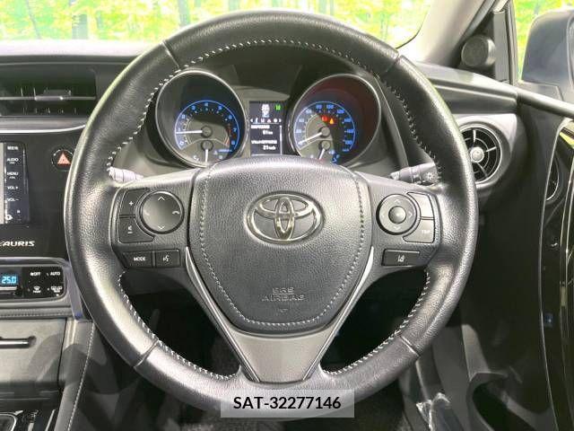 Toyota AURIS 2015-08 350113-11
