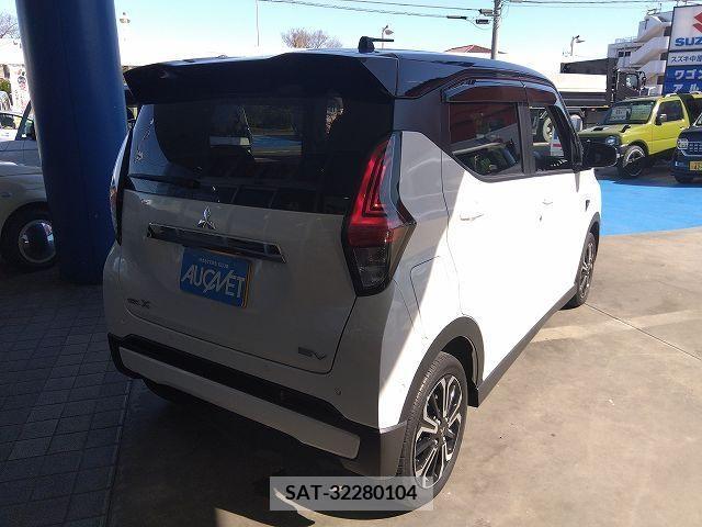 Mitsubishi EK X 2022-06 211951-3