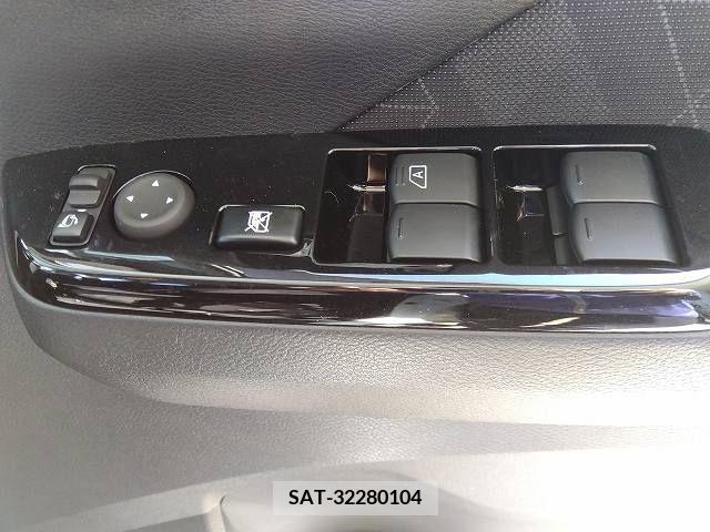 Mitsubishi EK X 2022-06 211951-10