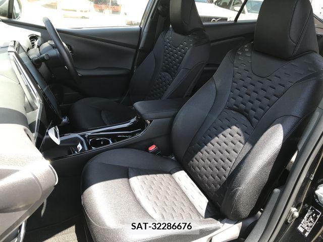 Toyota PRIUS PHV 2017-05 282565-19